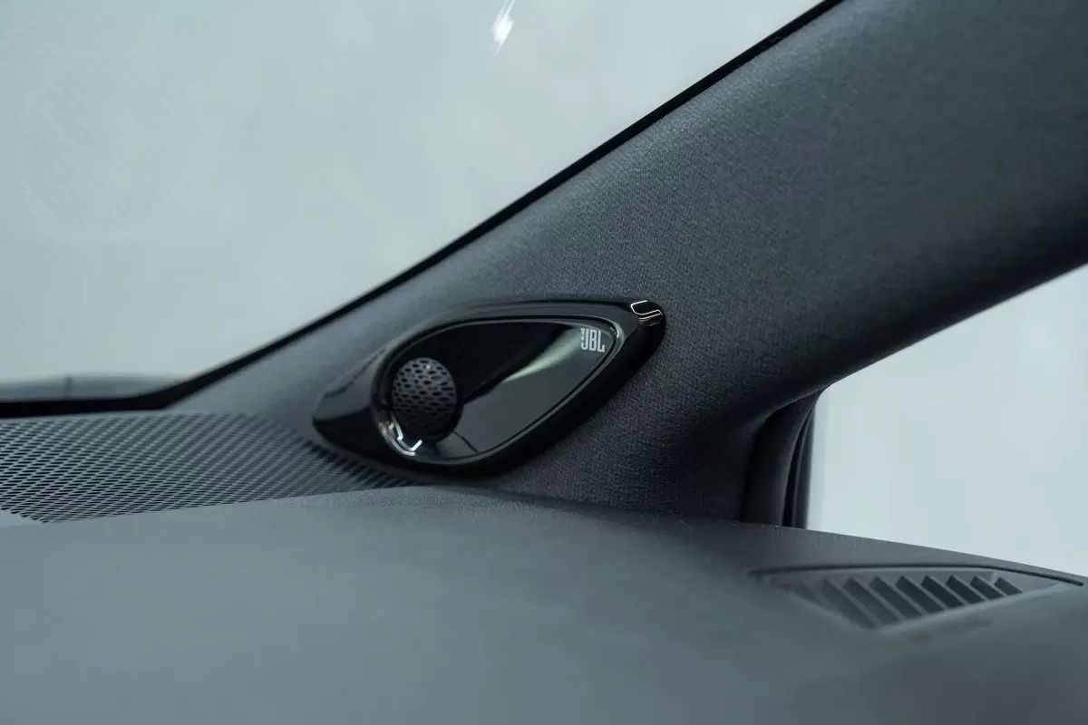 toyota-corolla-2024-hibrido-a-gasolina-1798cc