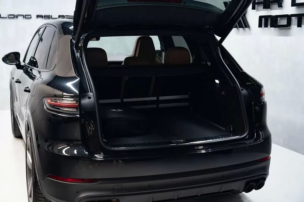 porsche-cayenne-2023-hibrido-2995cc
