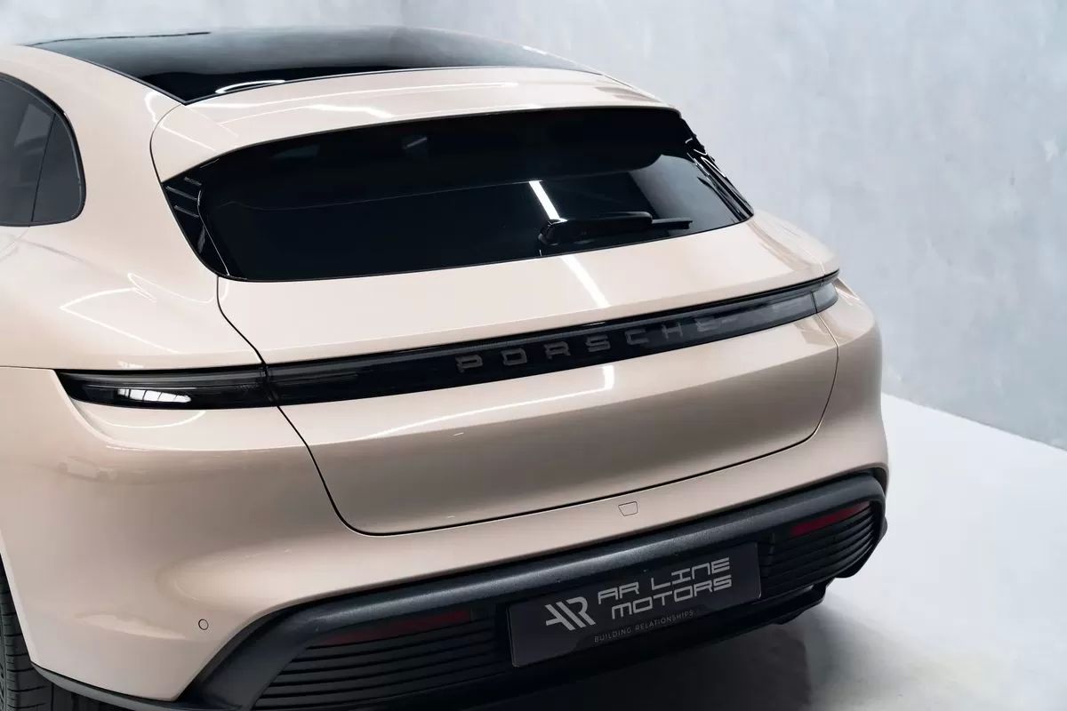 porsche-taycan-2023-eletrico-0cc