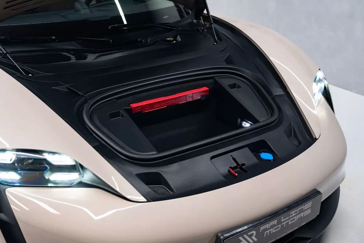 porsche-taycan-2023-eletrico-0cc