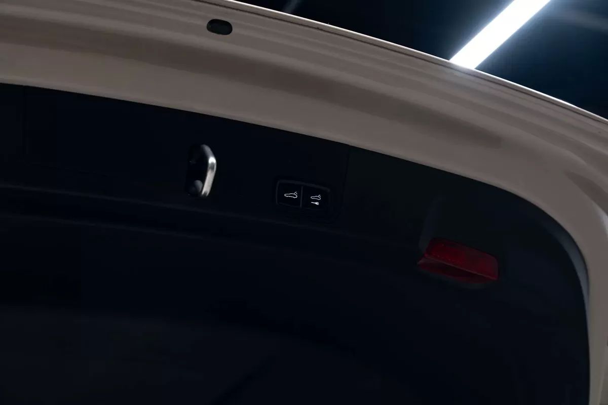 porsche-taycan-2023-eletrico-0cc