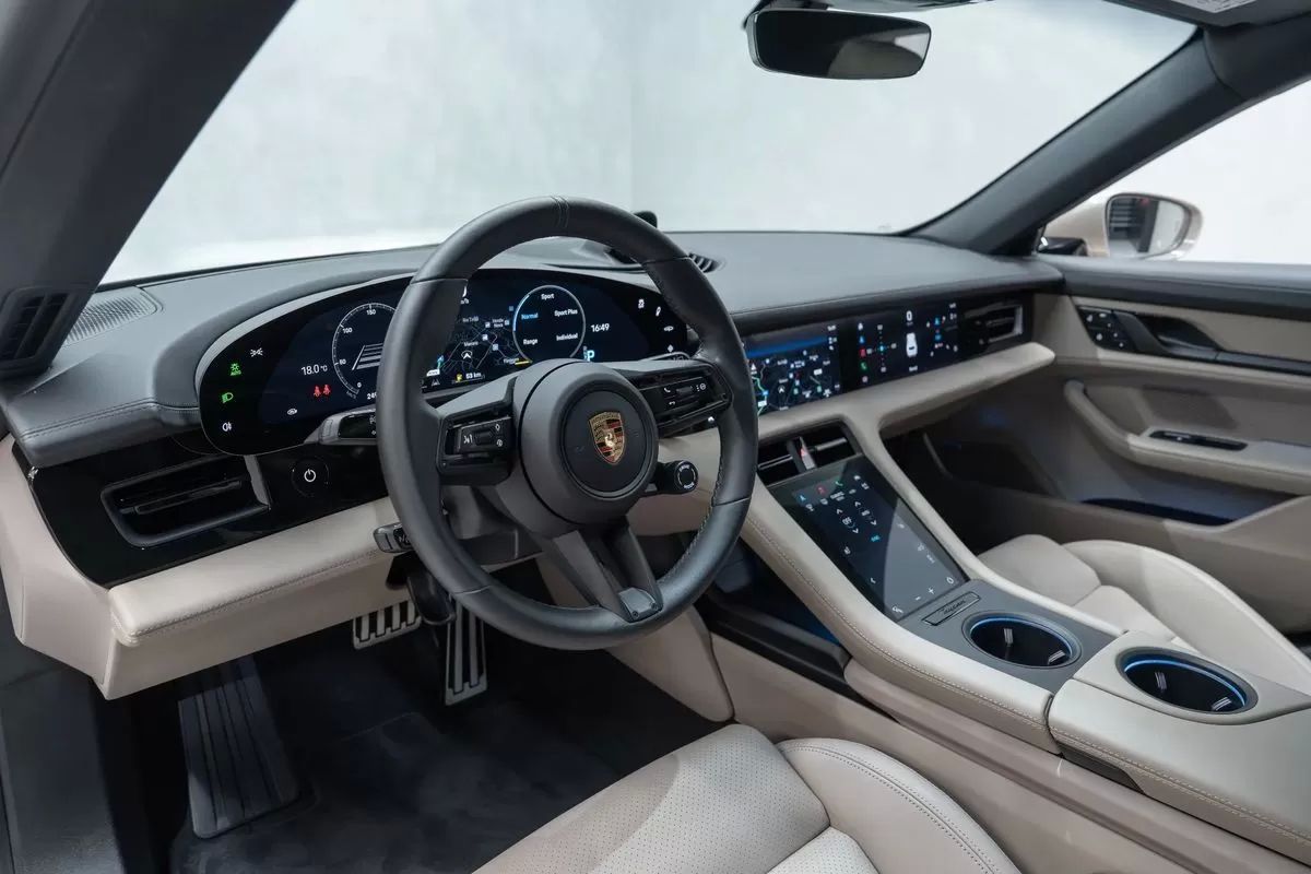 porsche-taycan-2023-eletrico-0cc
