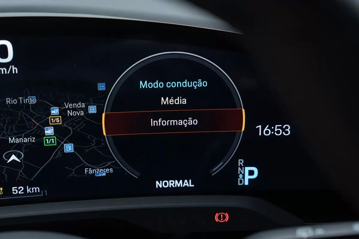 porsche-taycan-2023-eletrico-0cc