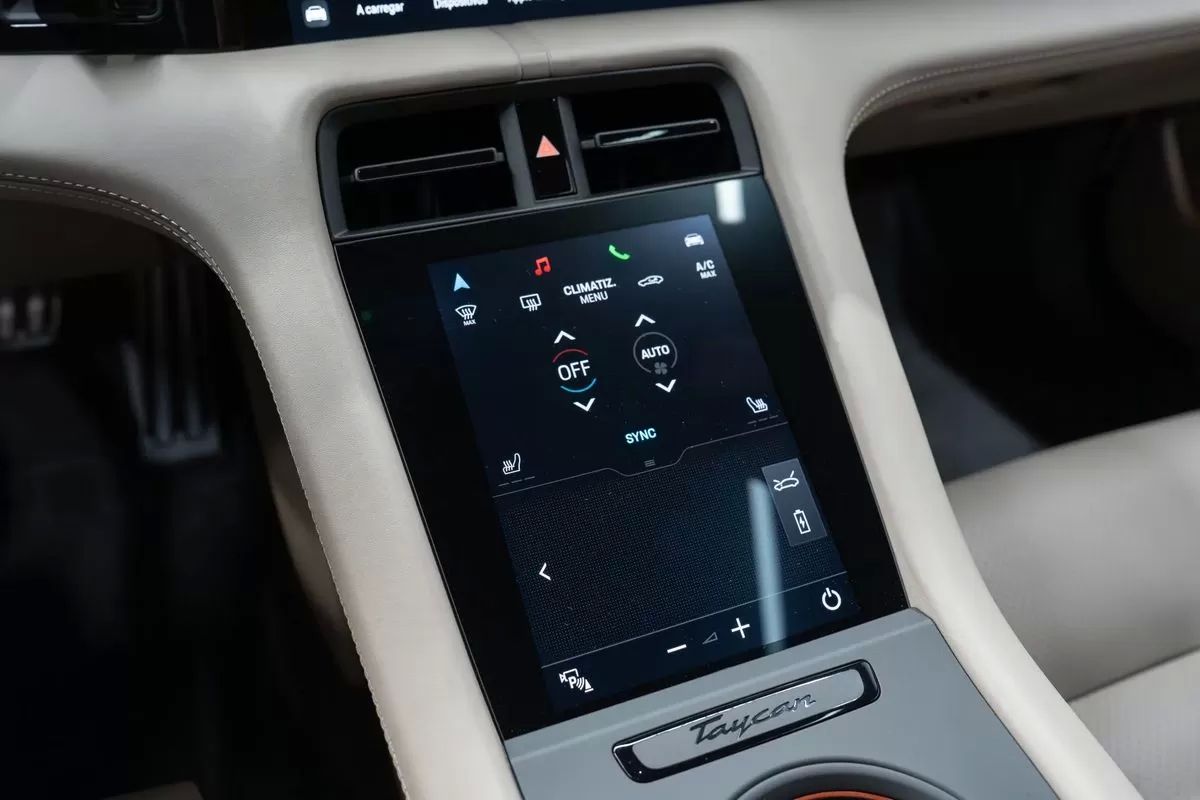 porsche-taycan-2023-eletrico-0cc