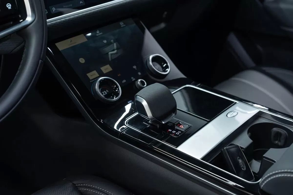 land-rover-range-rover-velar-2022-hibrido-1997cc