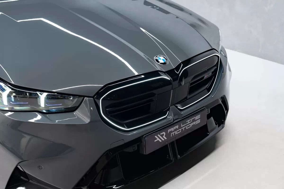 bmw-serie-5-2024-hibrido-4395cc