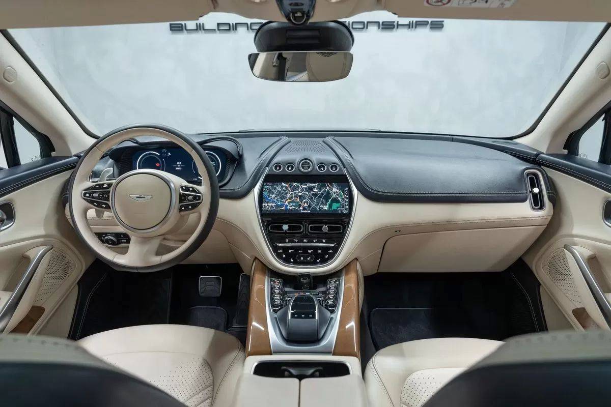aston-martin-dbx-2020-gasolina-3982cc