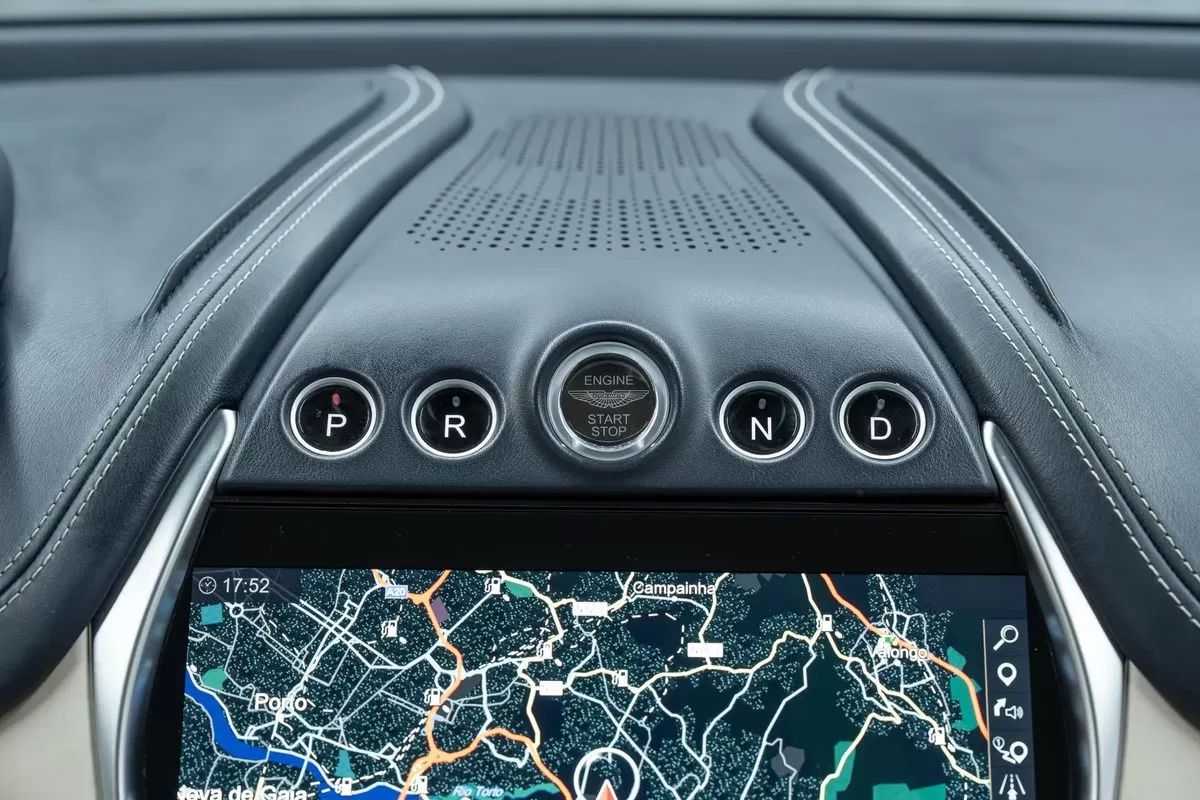 aston-martin-dbx-2020-gasolina-3982cc