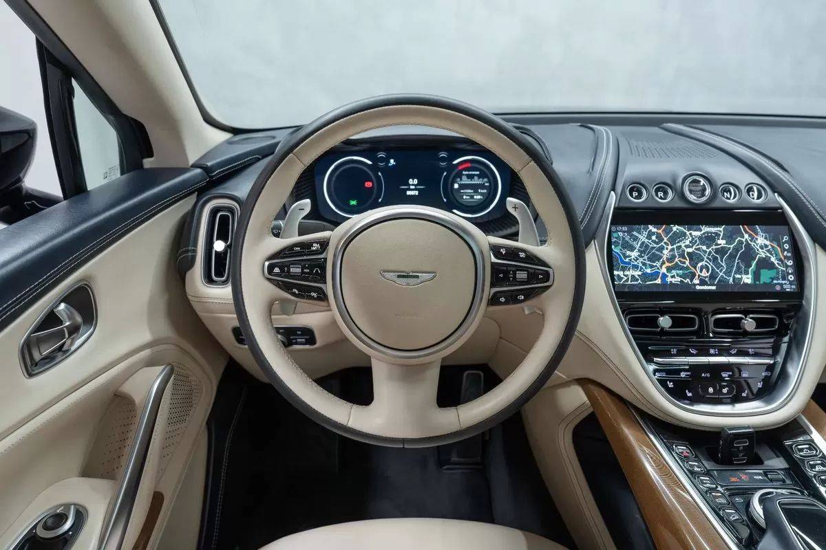 aston-martin-dbx-2020-gasolina-3982cc