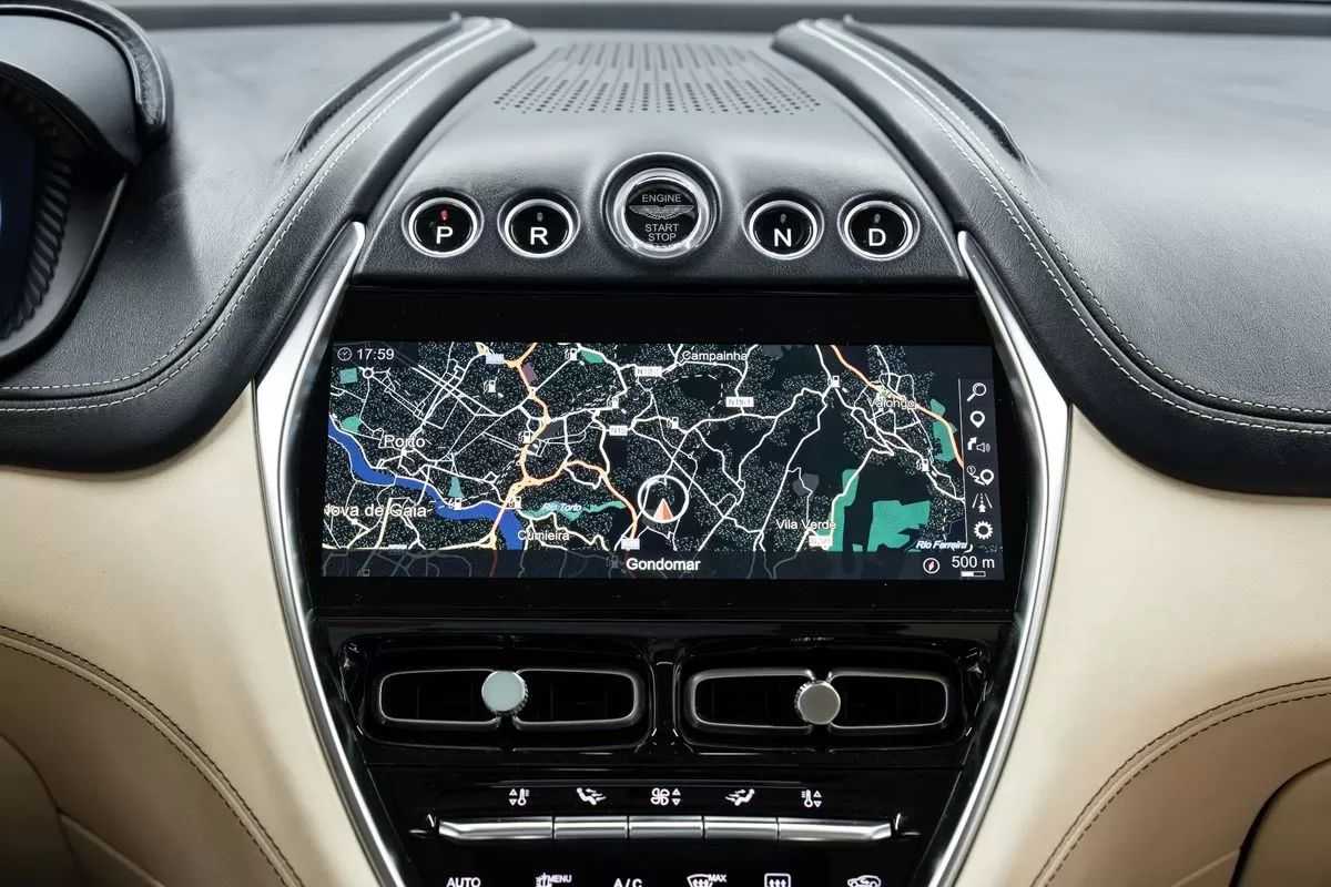 aston-martin-dbx-2020-gasolina-3982cc