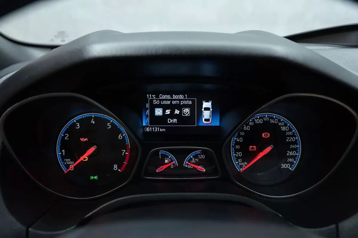ford-focus-2016-gasolina-2261cc