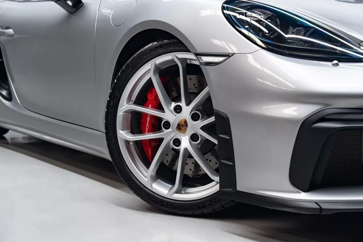 porsche-718-2020-gasolina-3995cc