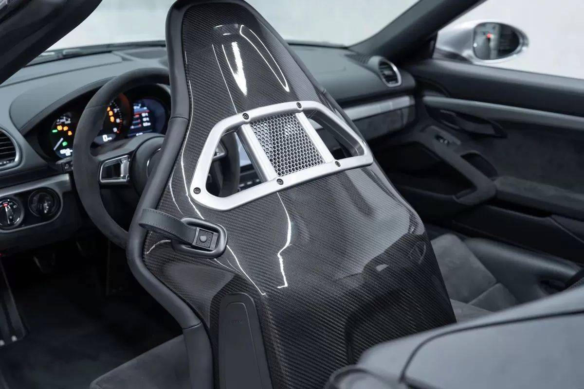 porsche-718-2020-gasolina-3995cc