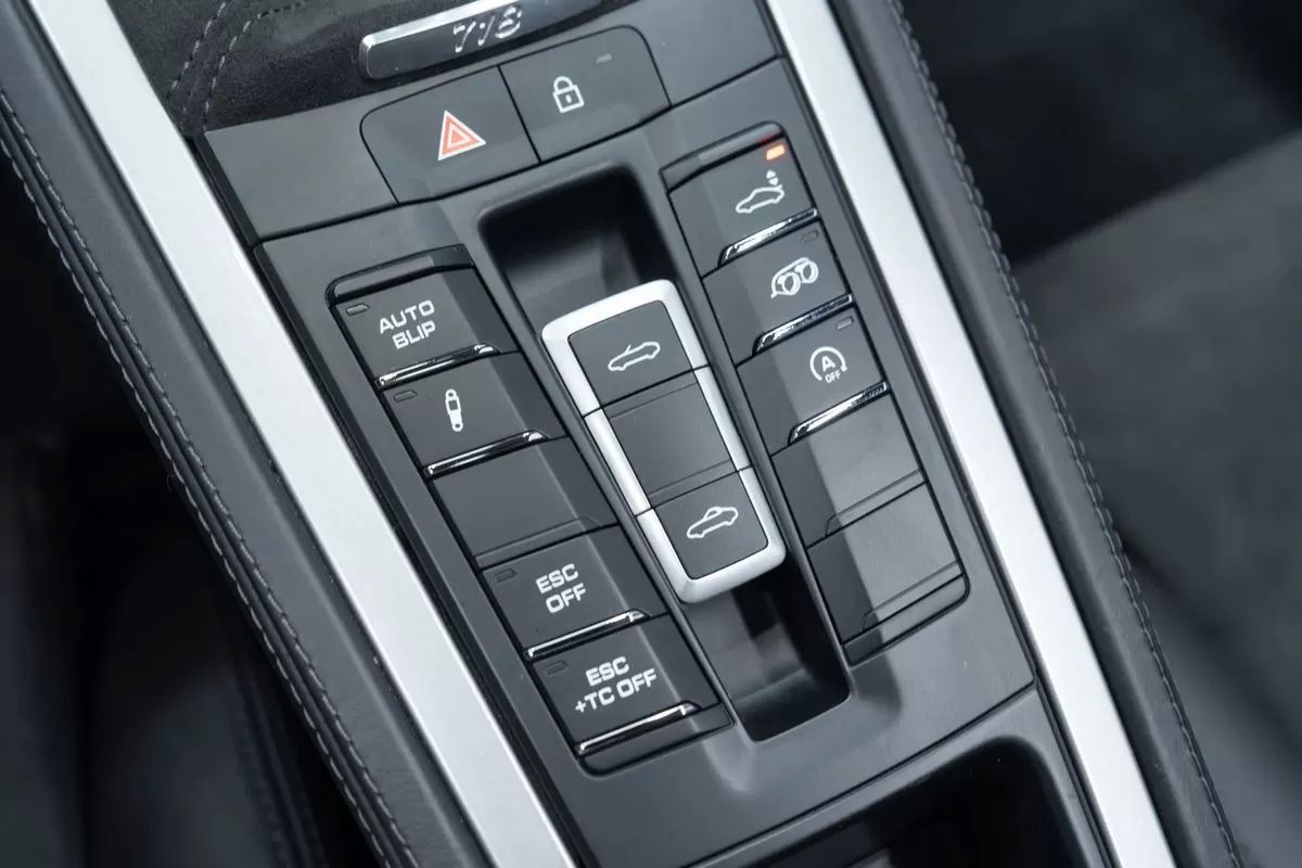porsche-718-2020-gasolina-3995cc