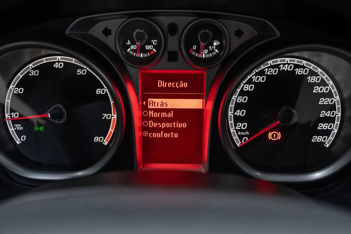ford-focus-2009-gasolina-2521cc