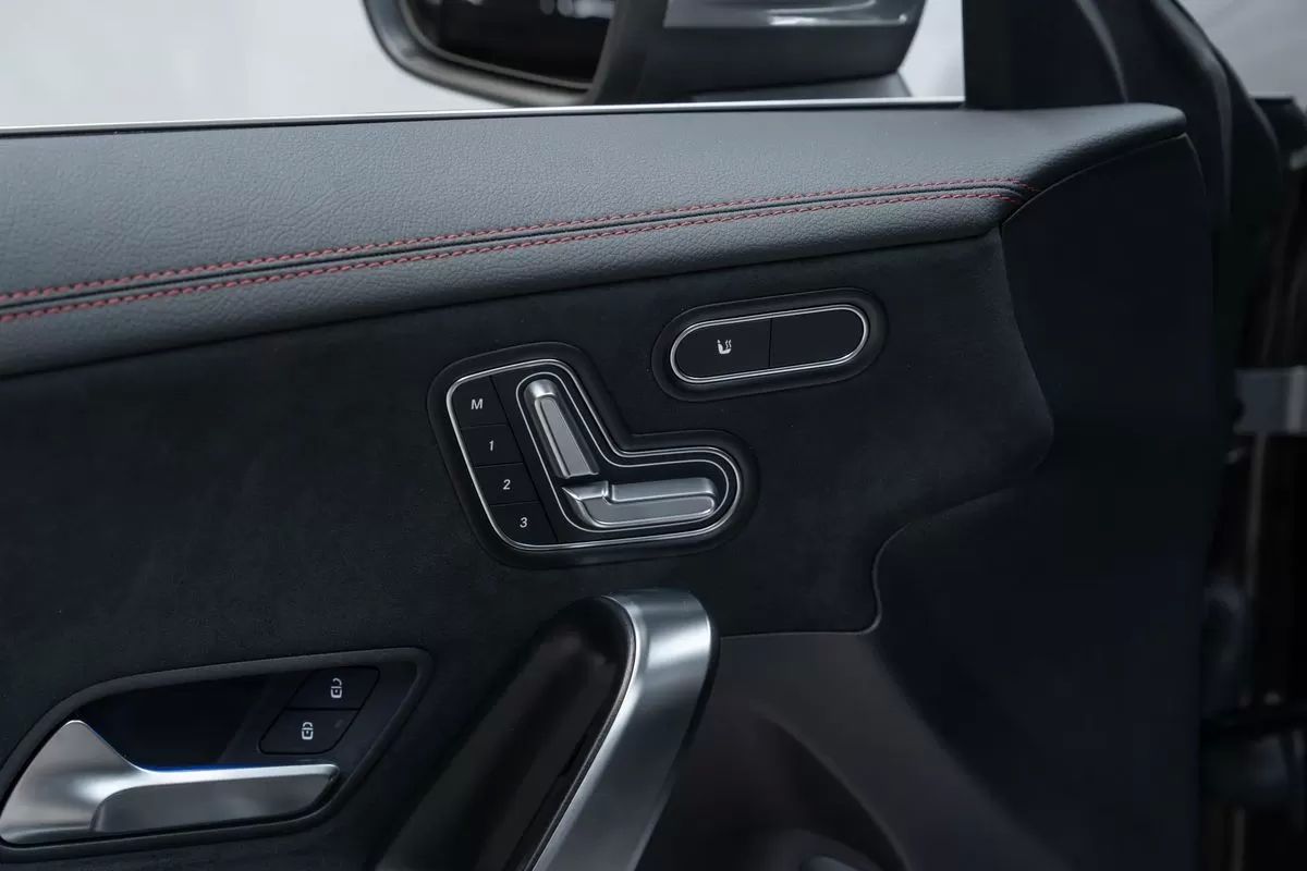 mercedes-benz-cla-2025-hibrido-1332cc