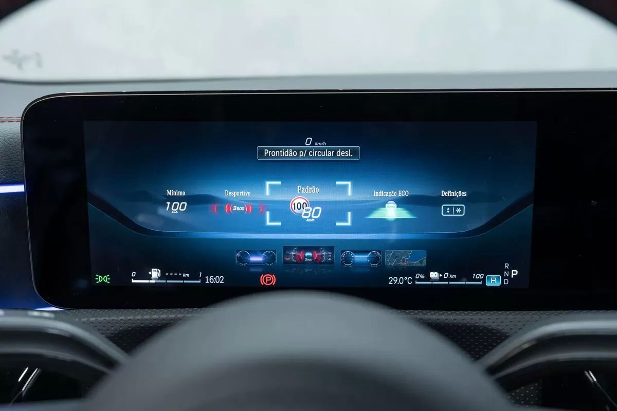 mercedes-benz-cla-2025-hibrido-1332cc