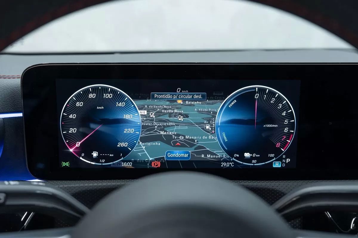 mercedes-benz-cla-2025-hibrido-1332cc