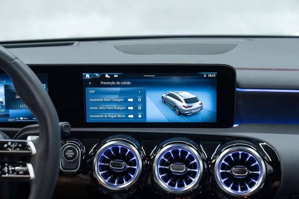 mercedes-benz-cla-2025-hibrido-1332cc