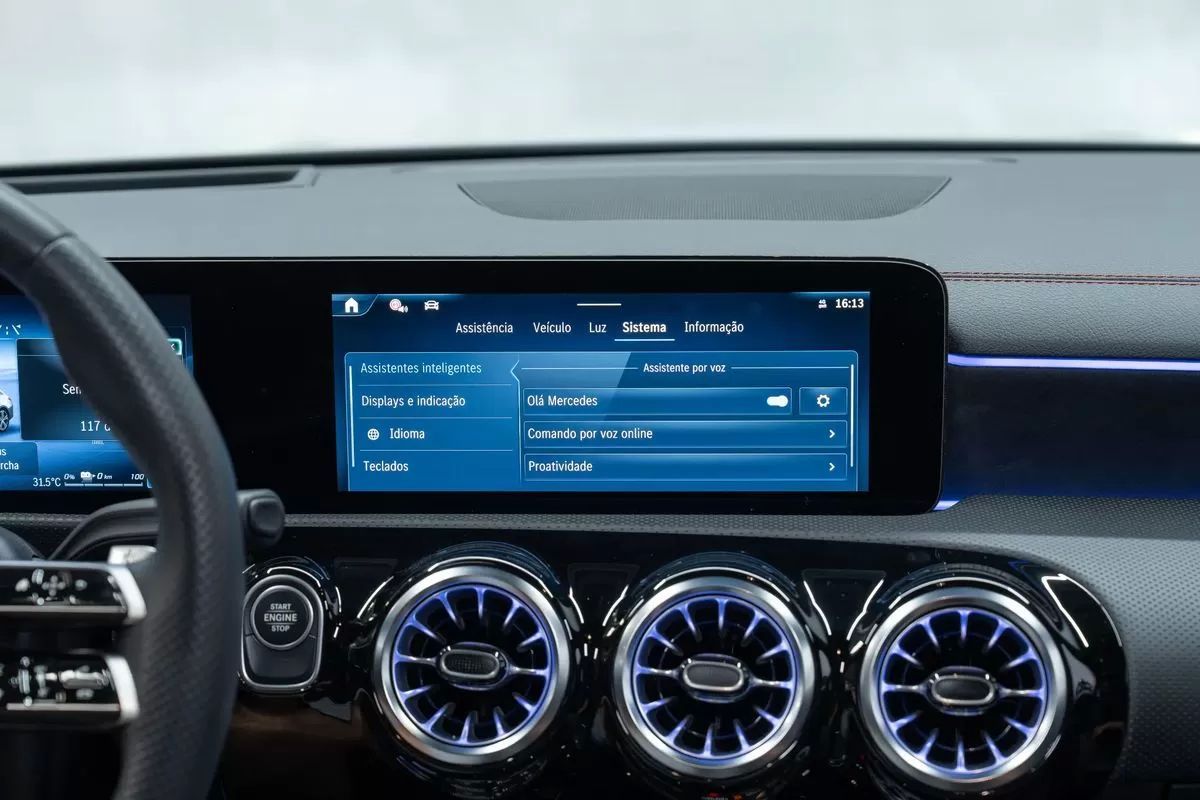 mercedes-benz-cla-2025-hibrido-1332cc