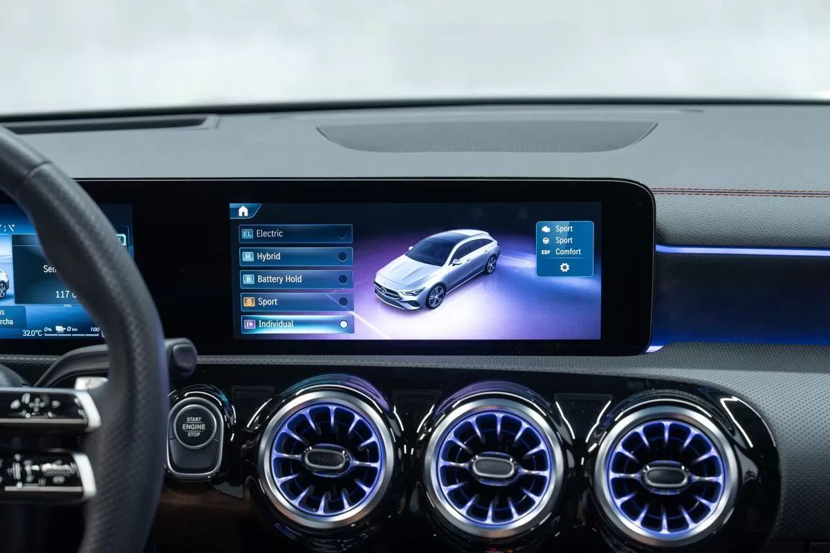 mercedes-benz-cla-2025-hibrido-1332cc