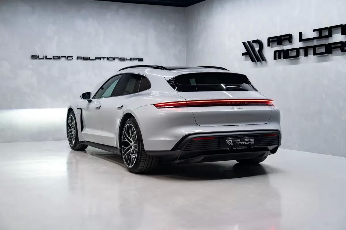 porsche-taycan-2025-eletrico-0cc
