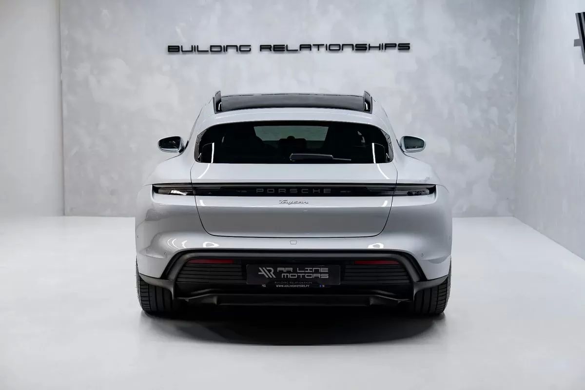 porsche-taycan-2025-eletrico-0cc