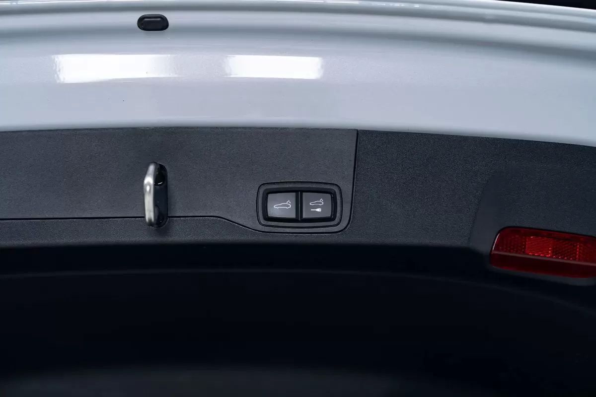 porsche-taycan-2025-eletrico-0cc