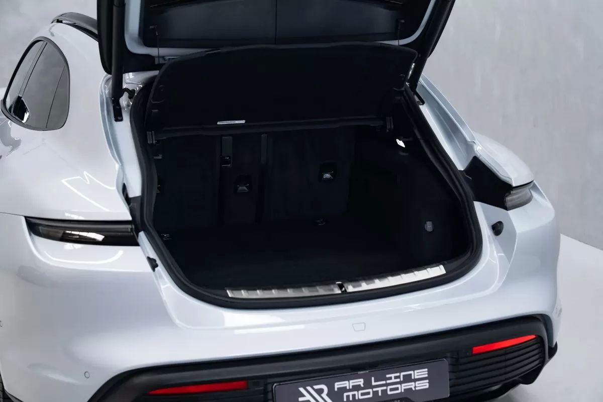 porsche-taycan-2025-eletrico-0cc