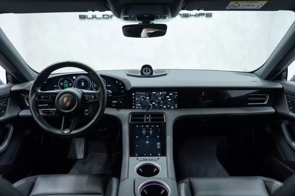 porsche-taycan-2025-eletrico-0cc