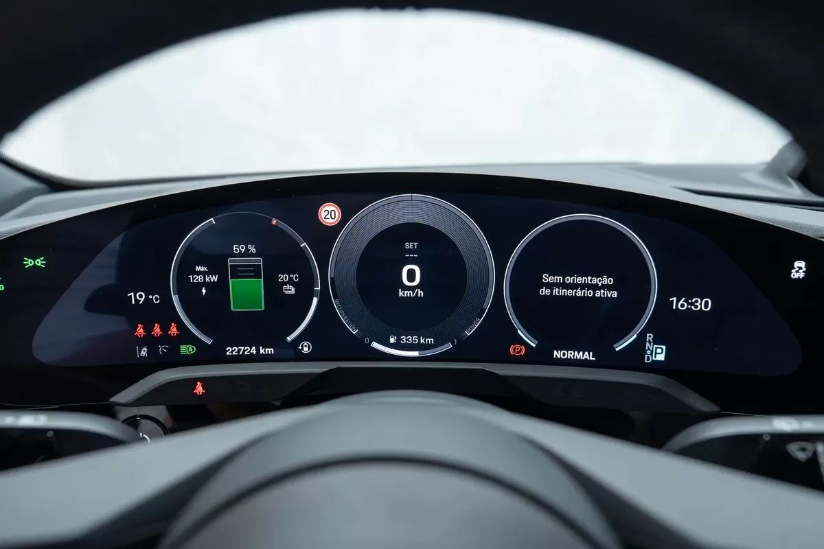 porsche-taycan-2025-eletrico-0cc