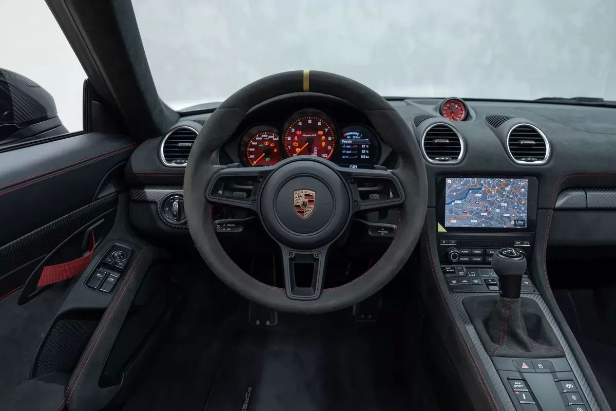 porsche-718-2025-gasolina-3996cc
