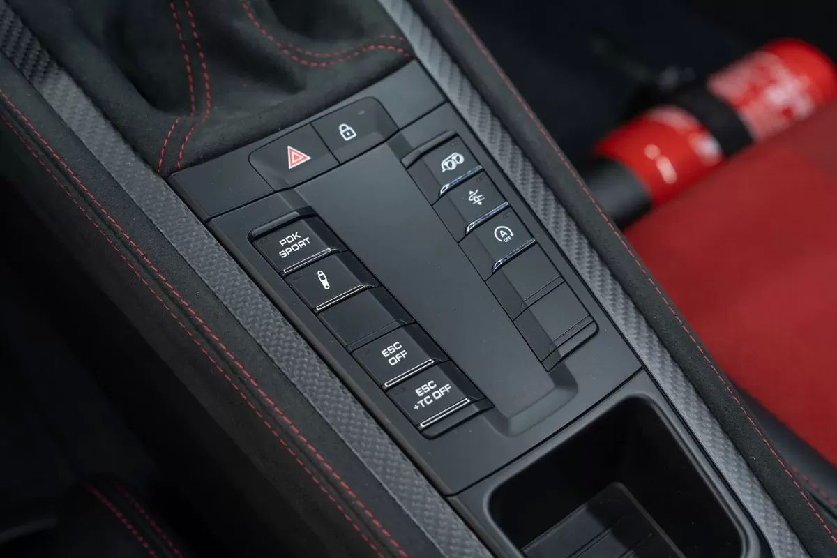 porsche-718-2025-gasolina-3996cc