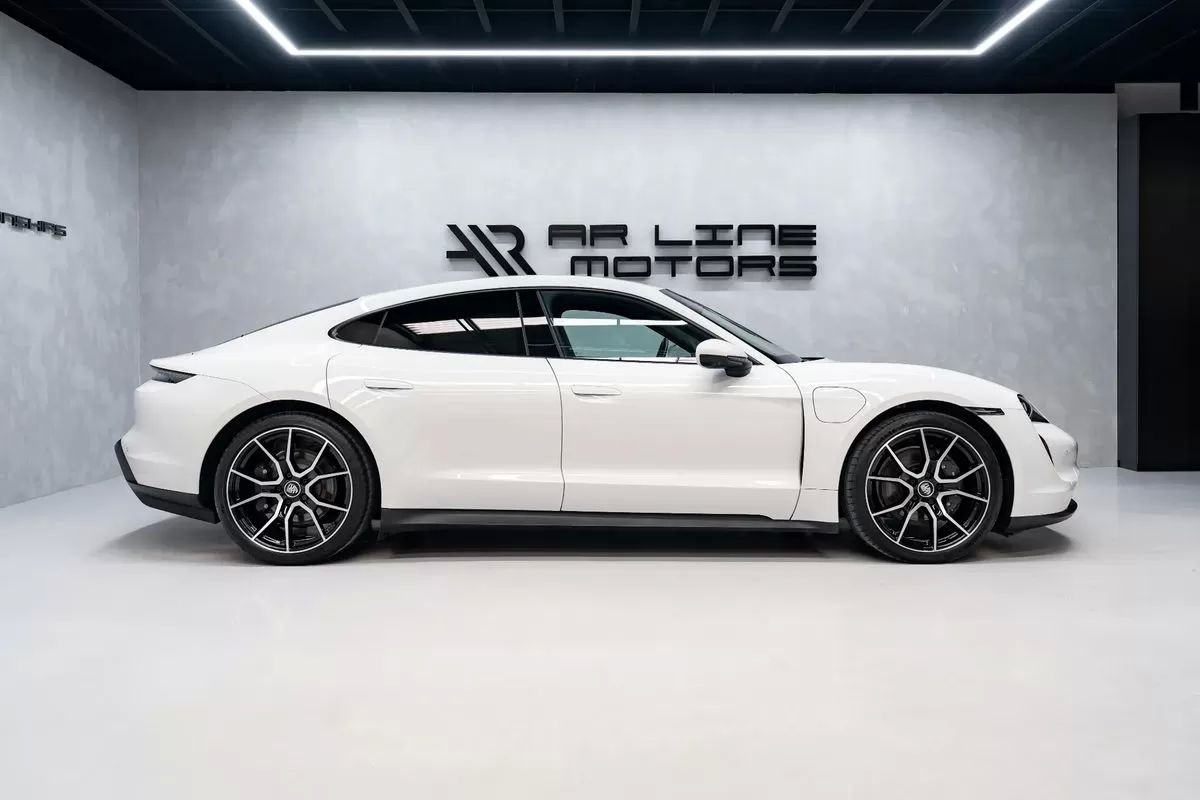 porsche-taycan-2023-eletrico-0cc