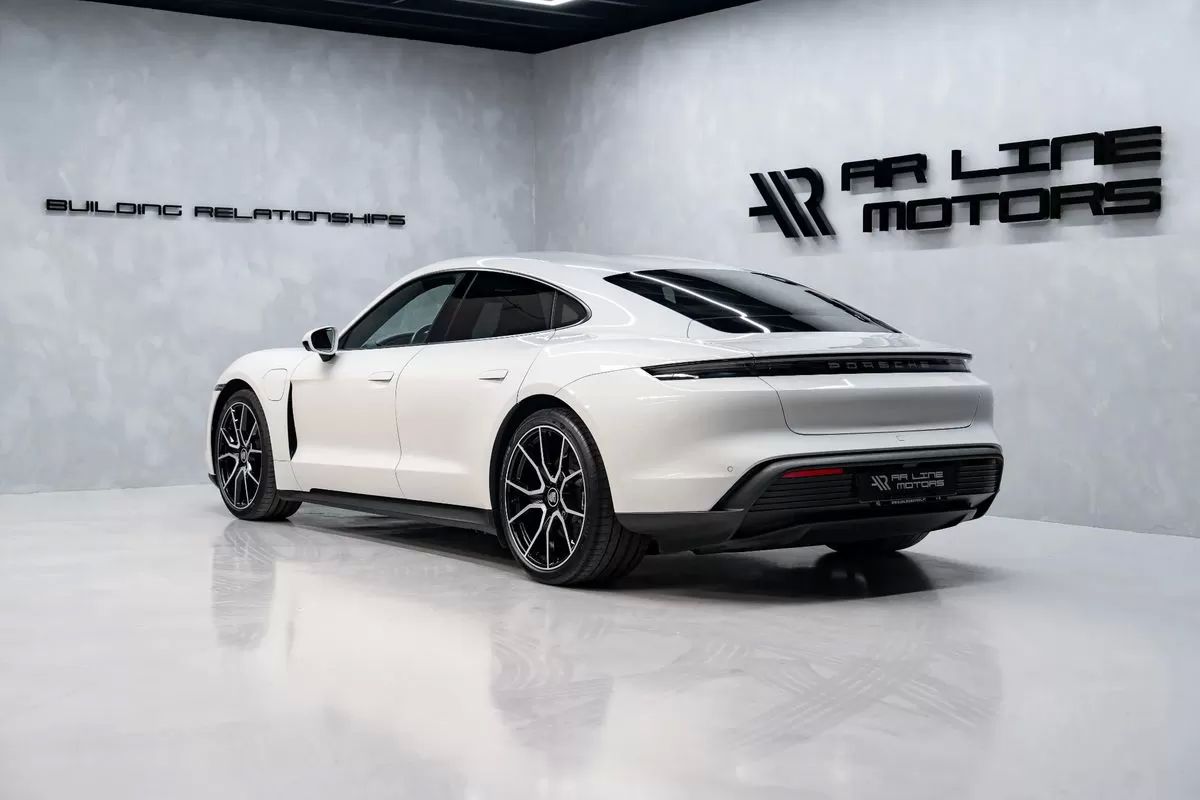 porsche-taycan-2023-eletrico-0cc