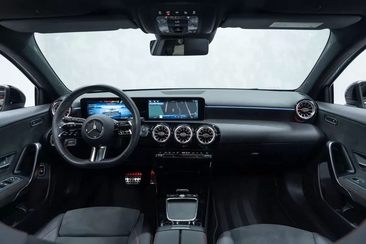 mercedes-benz-classe-a-2025-hibrido-1332cc