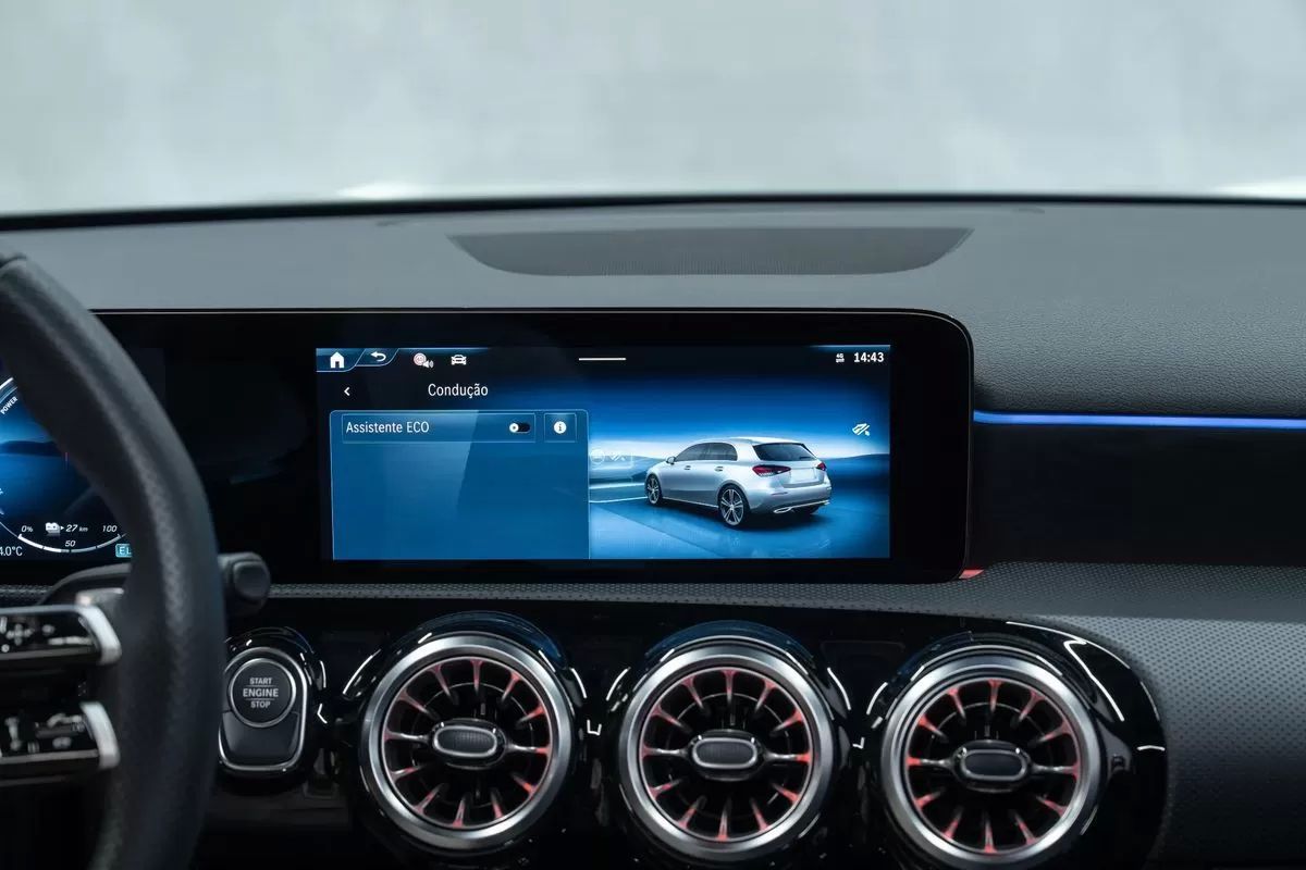 mercedes-benz-classe-a-2025-hibrido-1332cc