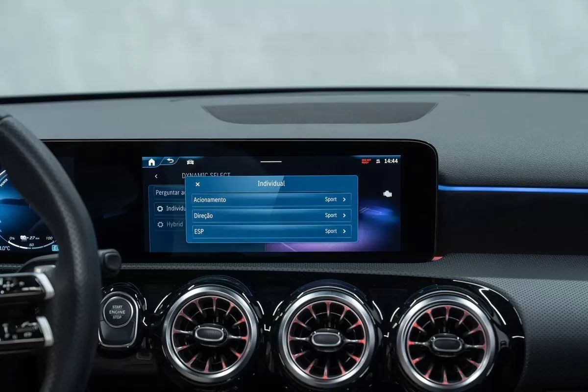 mercedes-benz-classe-a-2025-hibrido-1332cc