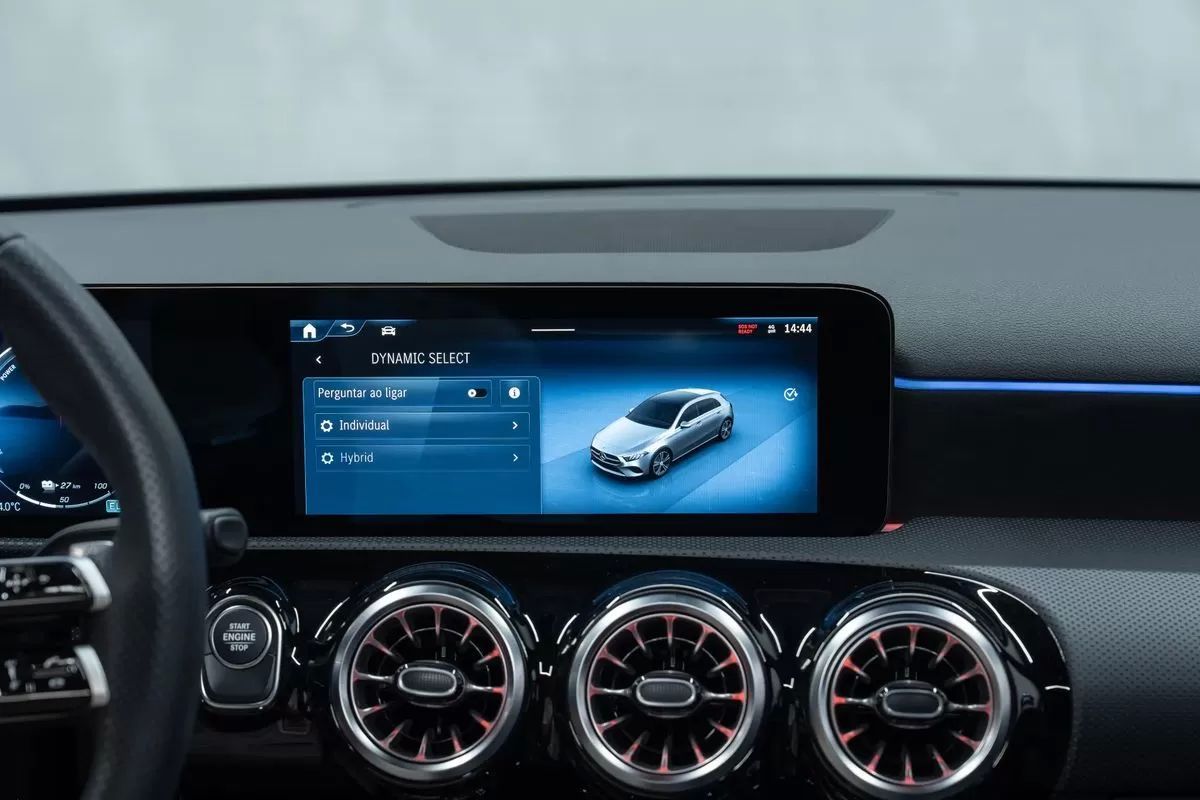 mercedes-benz-classe-a-2025-hibrido-1332cc
