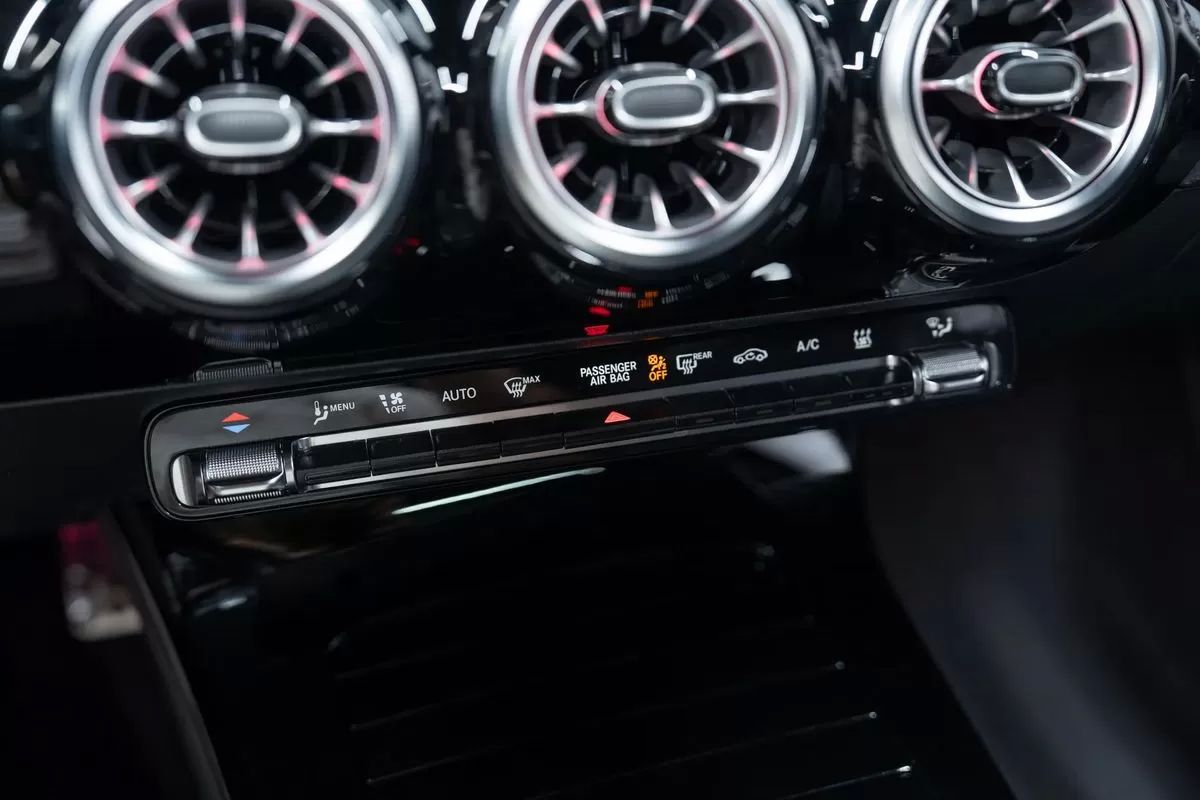 mercedes-benz-classe-a-2025-hibrido-1332cc