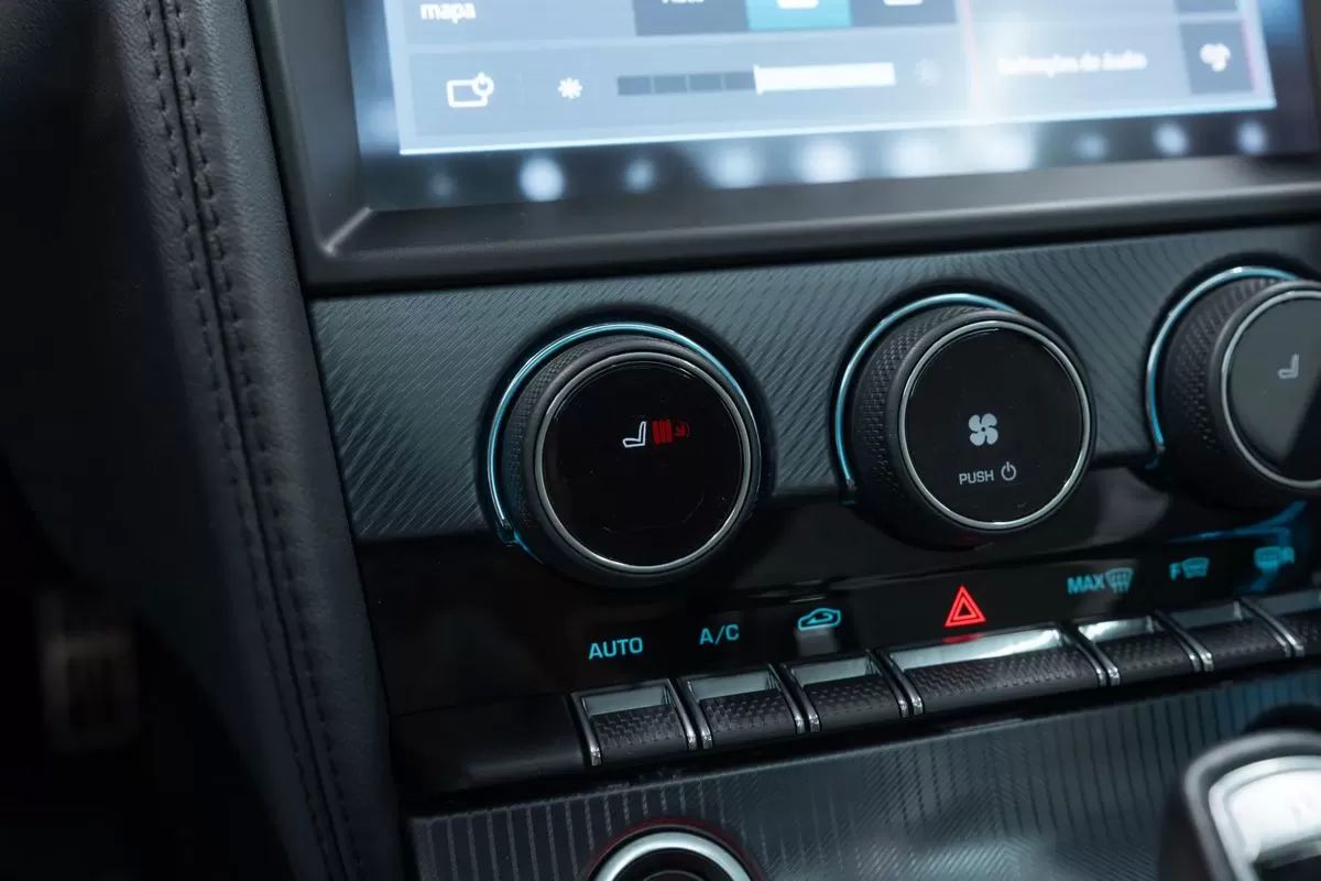 jaguar-f-type-2021-gasolina-1997cc