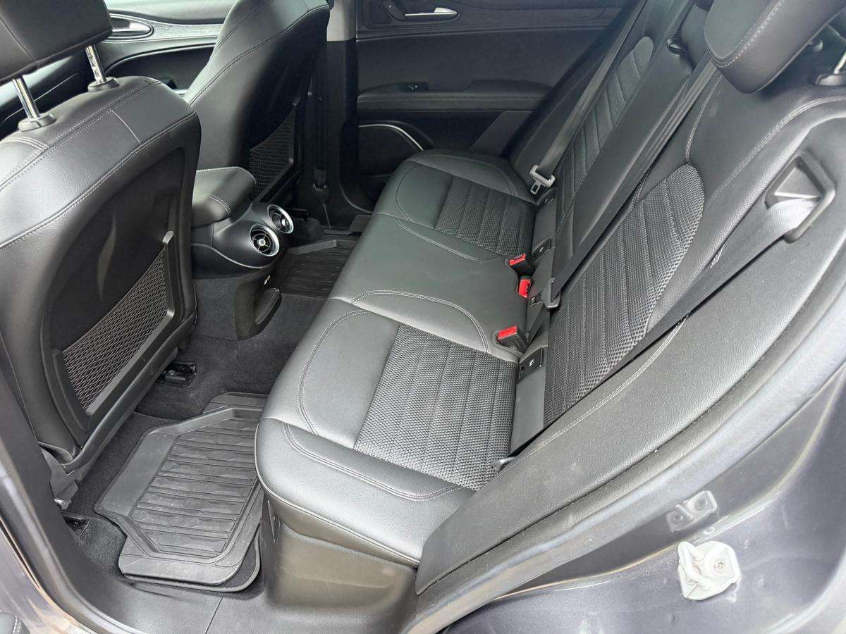 alfa-romeo-stelvio-2019-diesel-2143cc