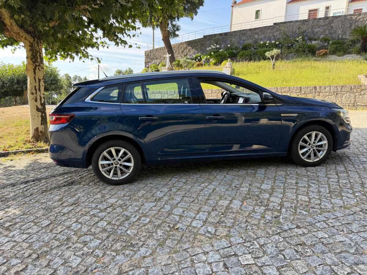renault-megane-sport-tourer-2017-diesel-1461cc