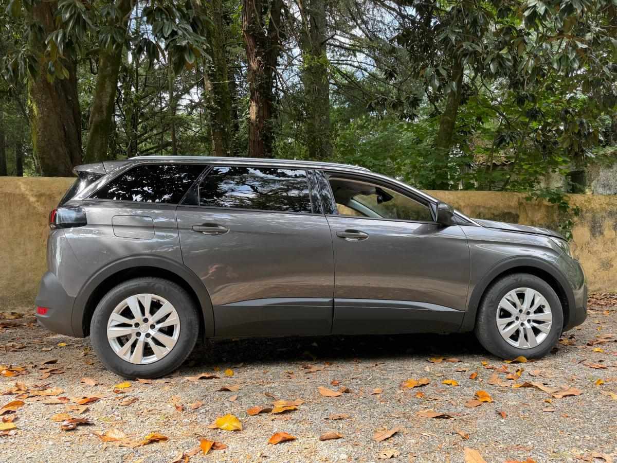 peugeot-5008-2017-diesel-1560cc