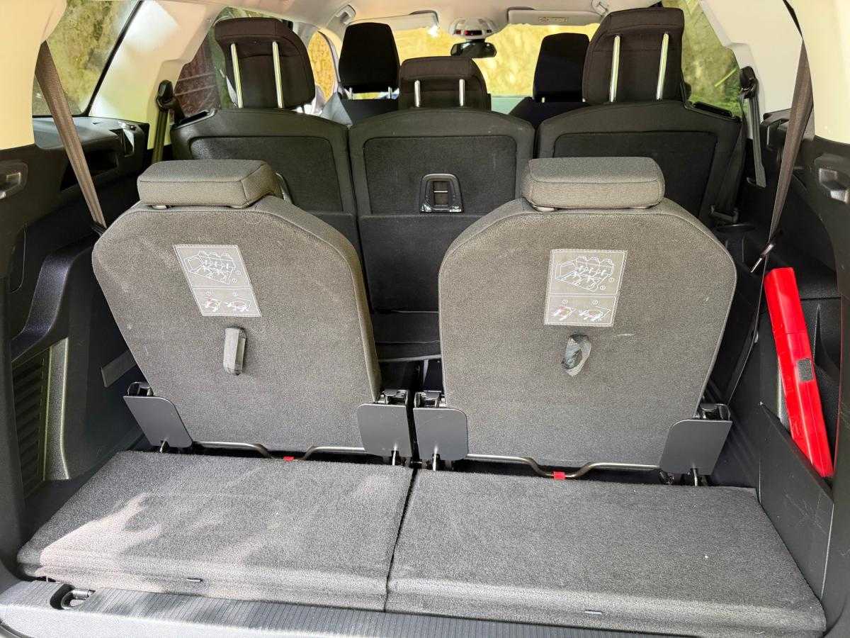 peugeot-5008-2017-diesel-1560cc