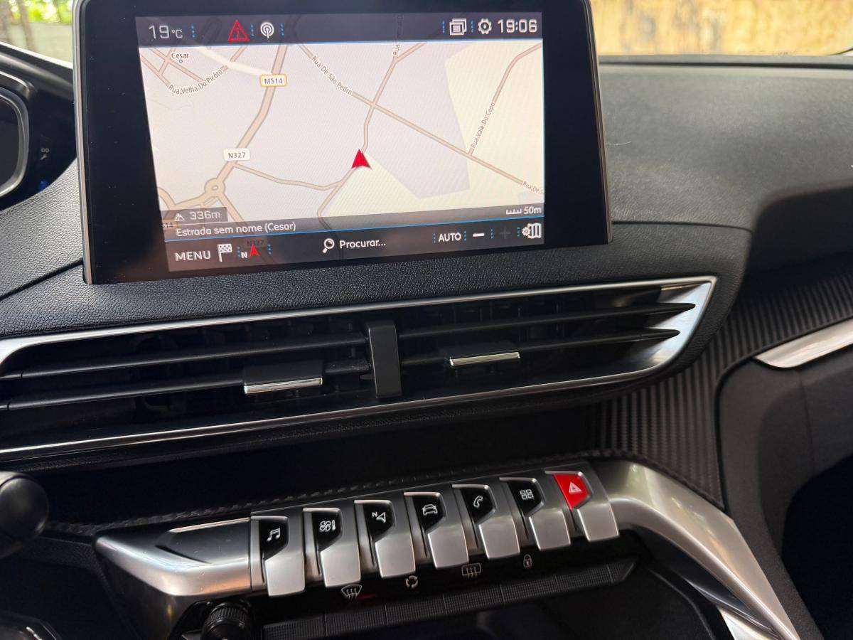 peugeot-5008-2017-diesel-1560cc