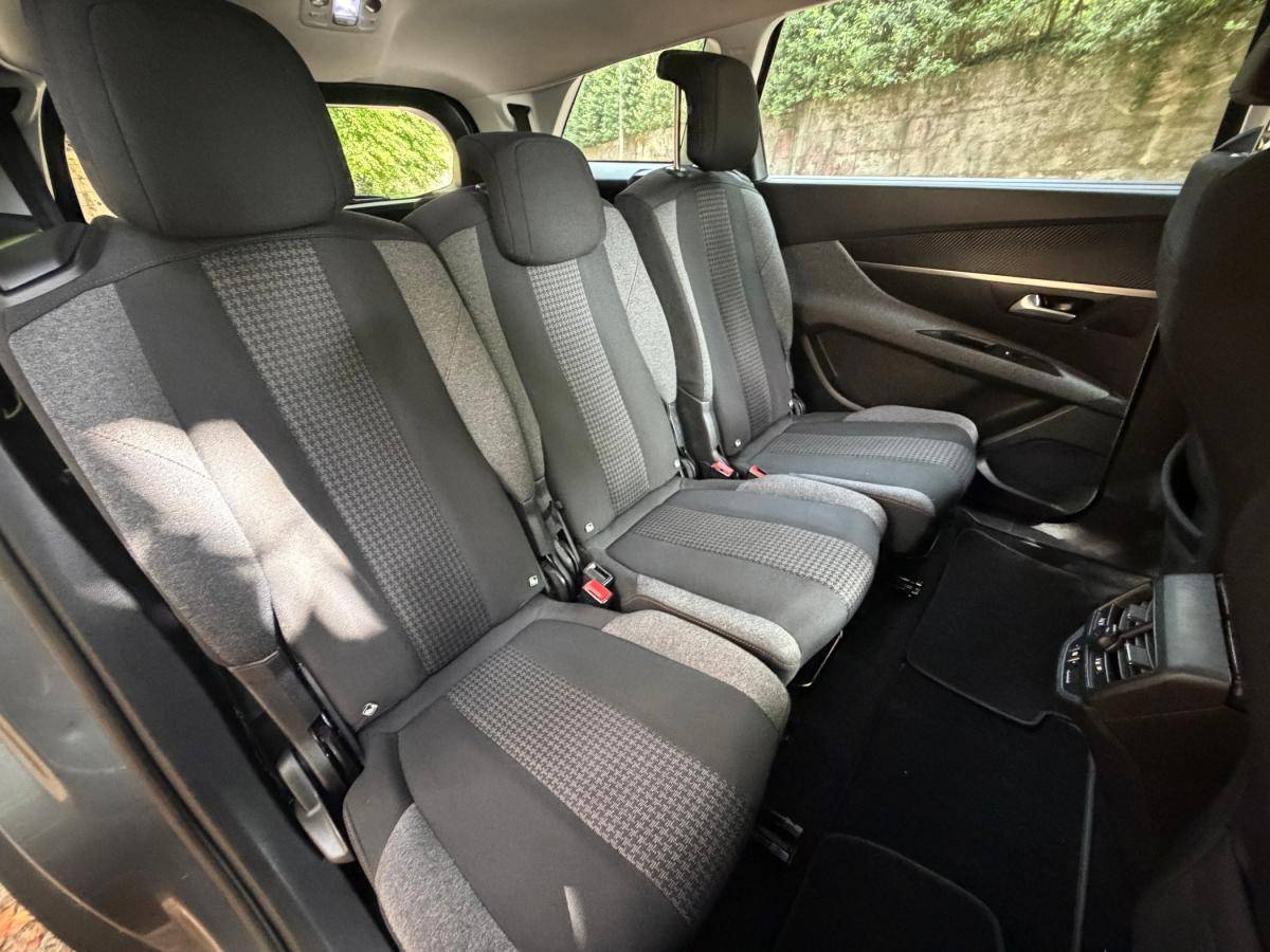 peugeot-5008-2017-diesel-1560cc