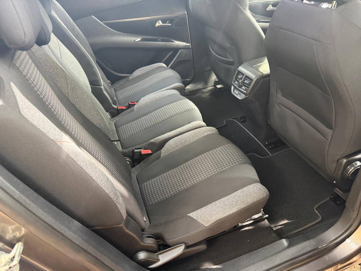 peugeot-5008-2017-diesel-1560cc