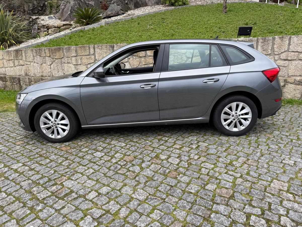 skoda-scala-2023-gasolina-999cc