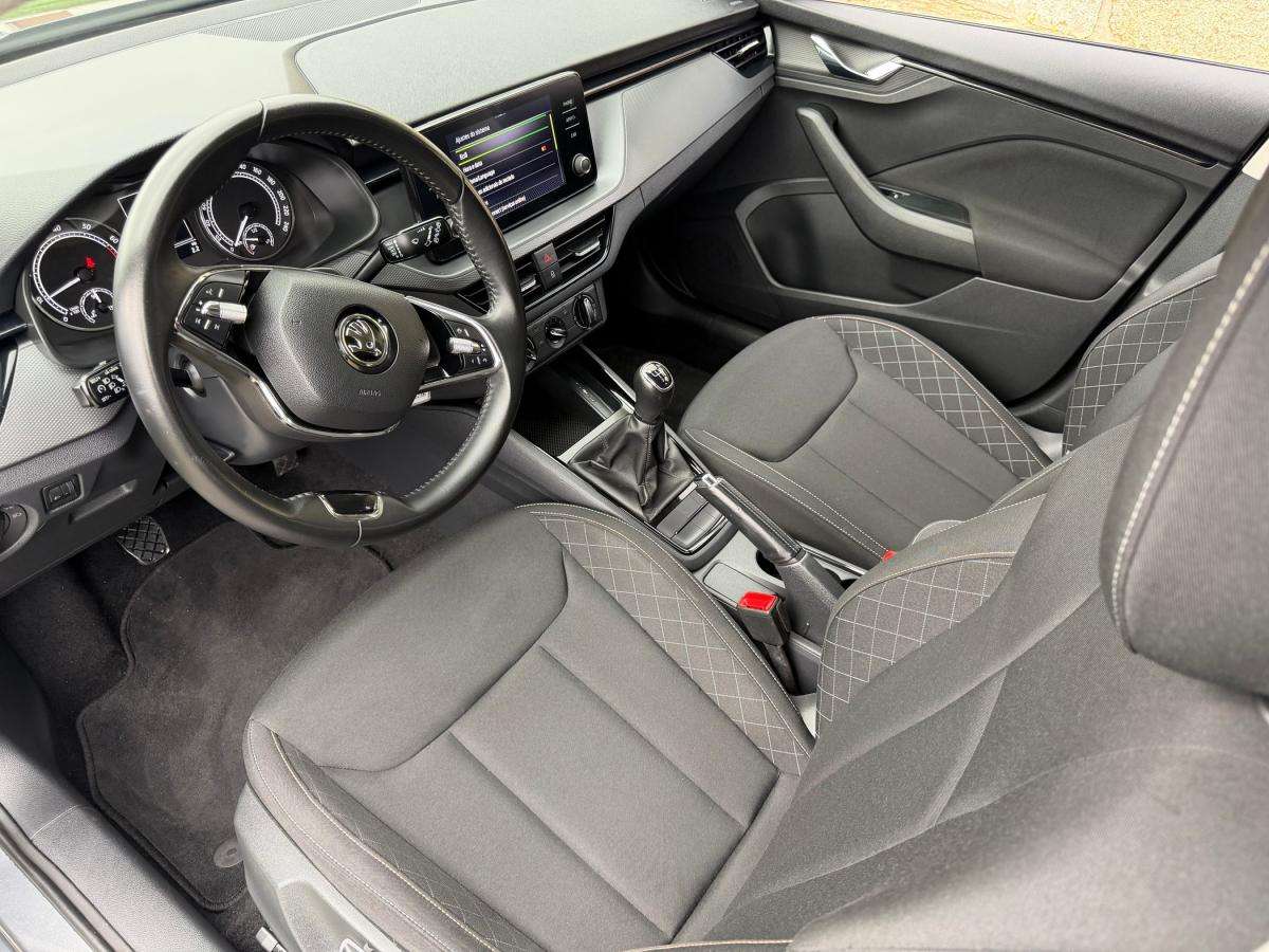 skoda-scala-2023-gasolina-999cc